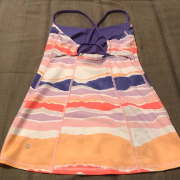 Lulu lemon yoga top with built in bra - Picture 2 of 3